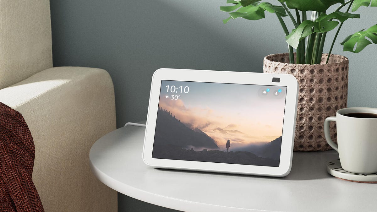 echo-show-8-glacier-white-side-table