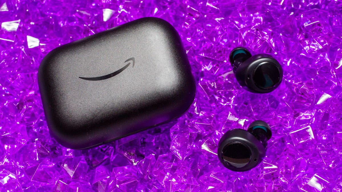 08-amazon-echo-buds