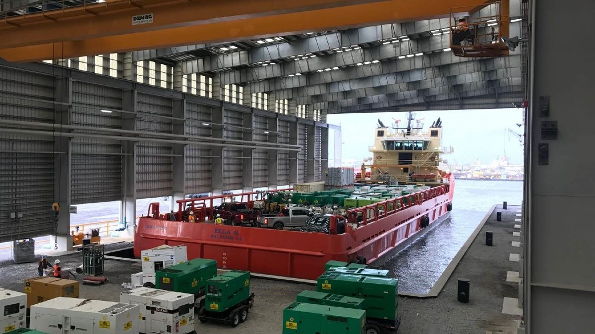 barge-t-mobile-puerto-rico