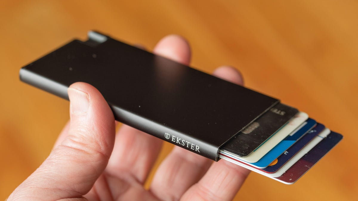 Ekster Aluminum Cardholder wallet