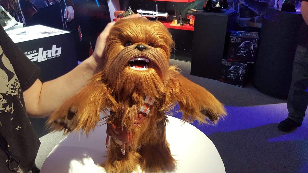 furreal-friends-ultimate-copilot-chewie-mike-sorrentino-cnet-3