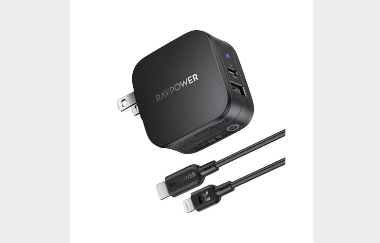 ravpower-upgraded-iphone12charger20w2-port.png
