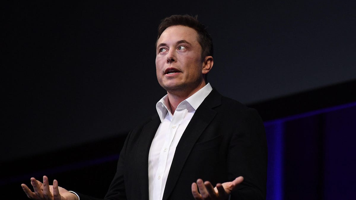 Elon Musk Presents SpaceX Plans To Colonise Mars