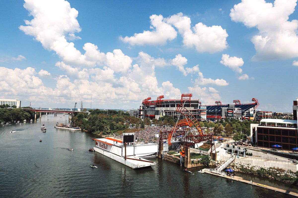 Nissan Take on Flight