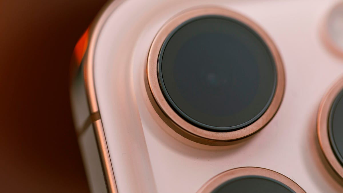 Apple's iPhone 16 Pro Max camera lenses