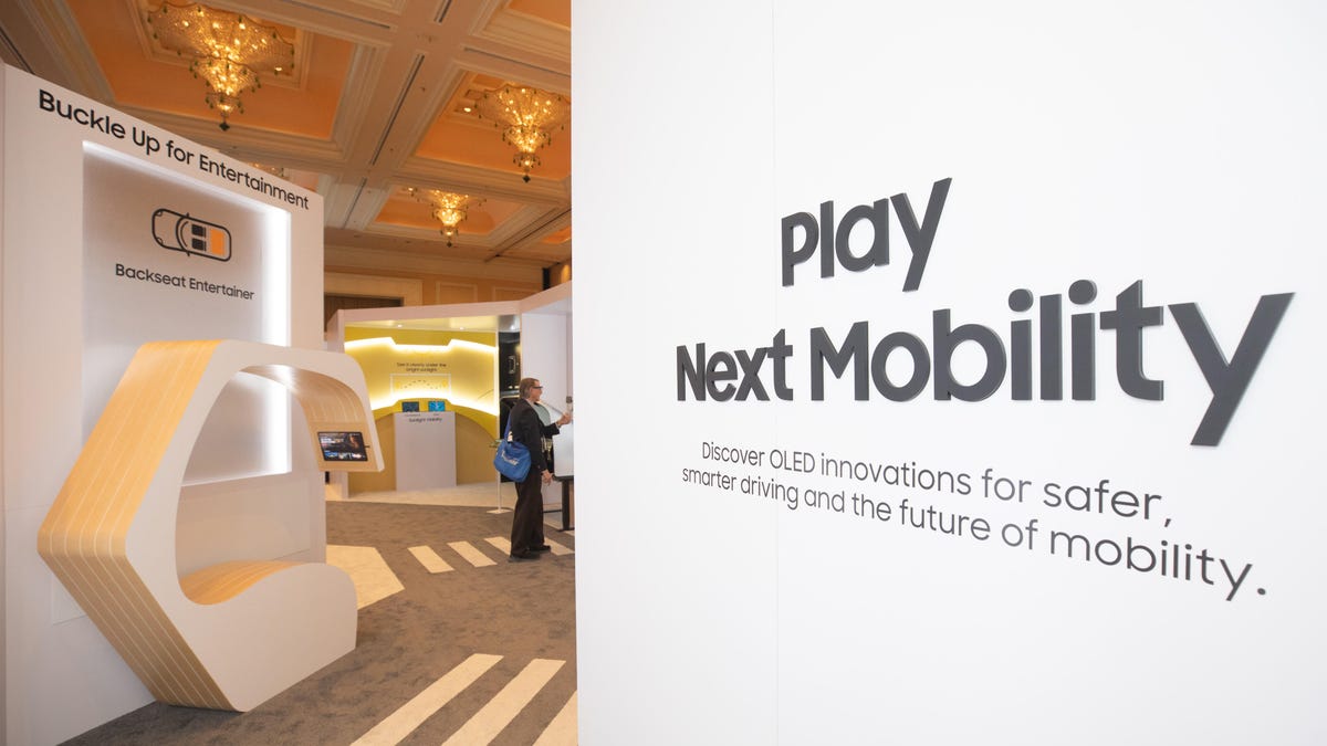 samsung-display-demo-concept-flexible-oled-5254