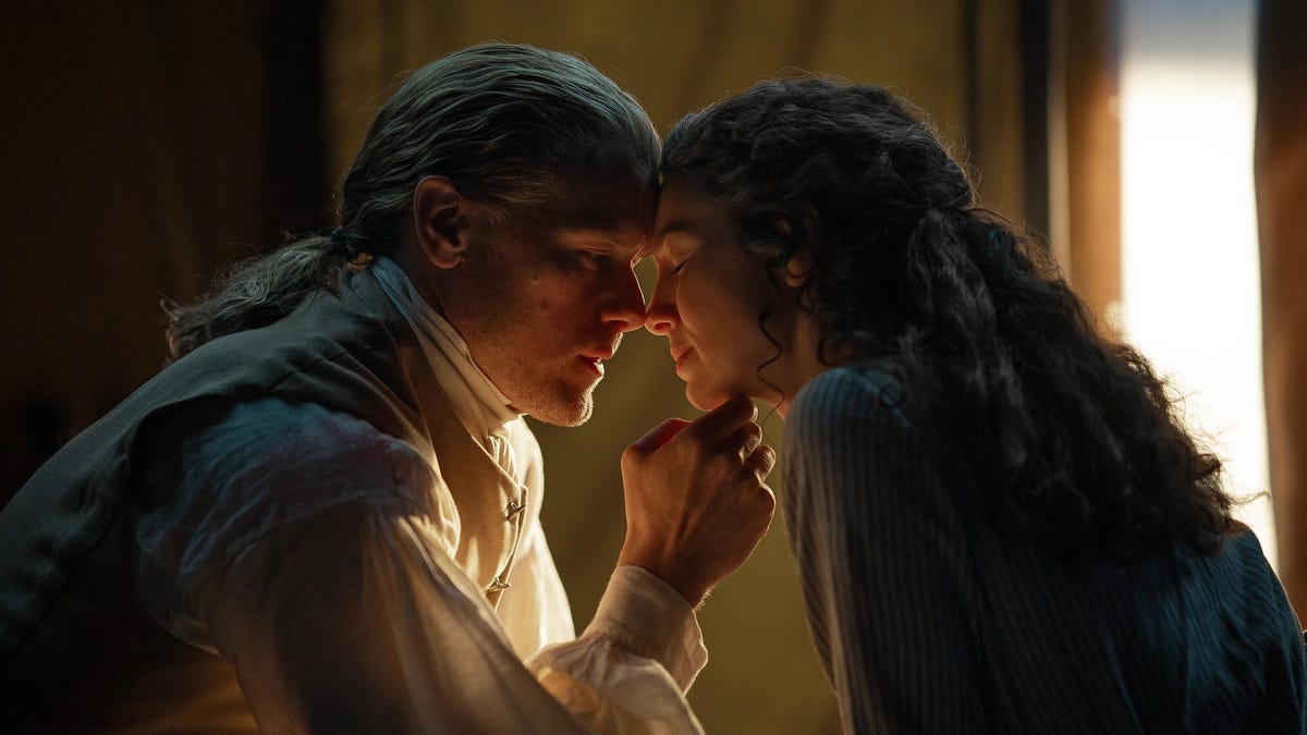 Sam Heughan and Caitriona Balfe in Outlander