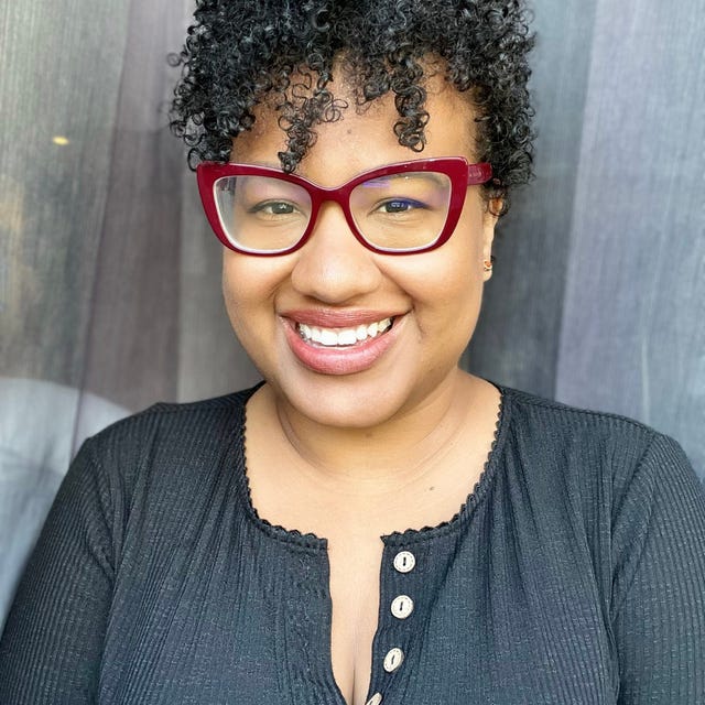 Headshot of Mika Kenyah