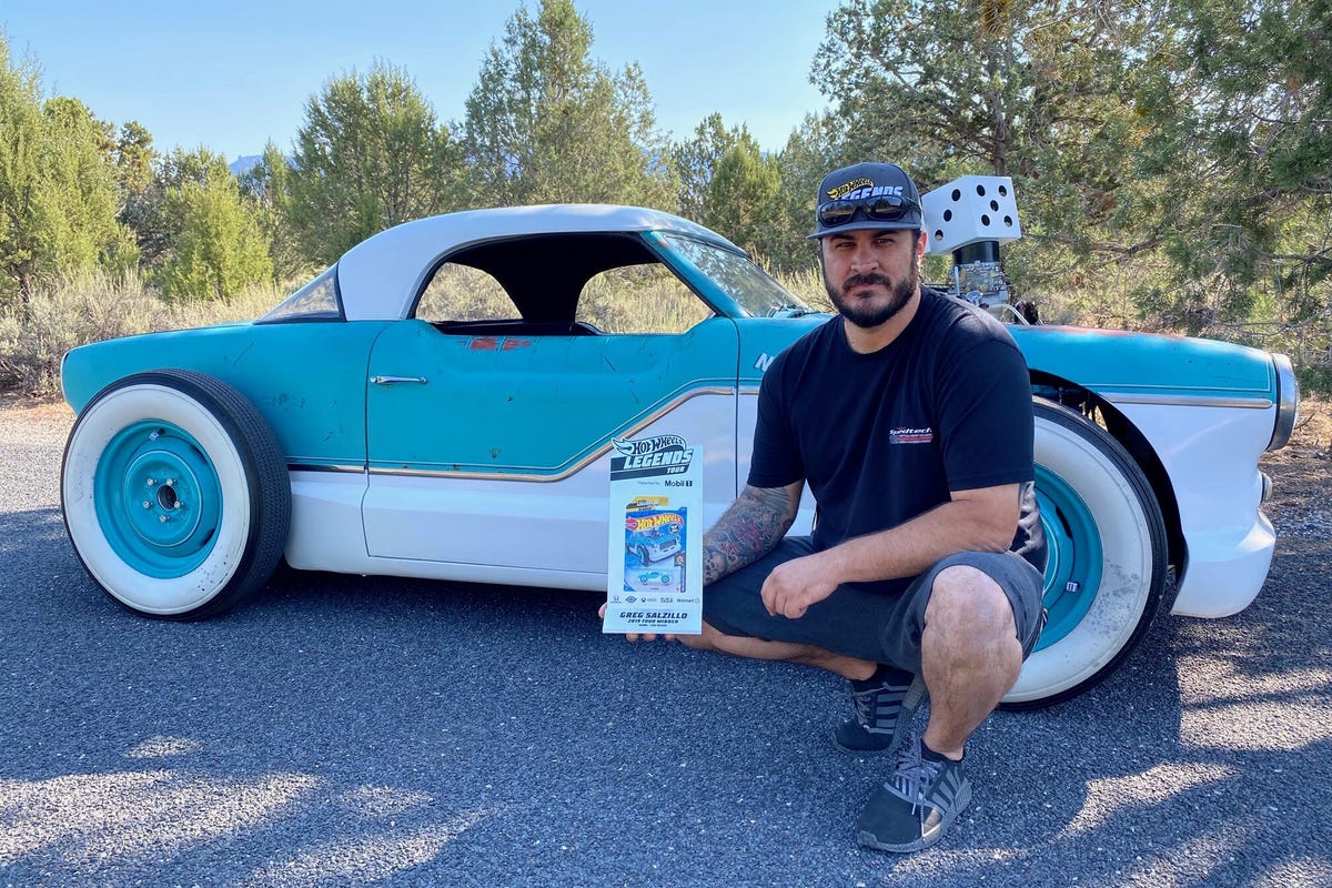 hot-wheels-the-nash-diecast-toy-car-110