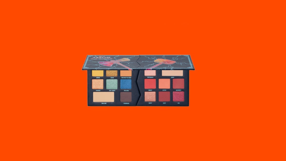 Close up of Thor: Love and Thunder Break Apart eye palette