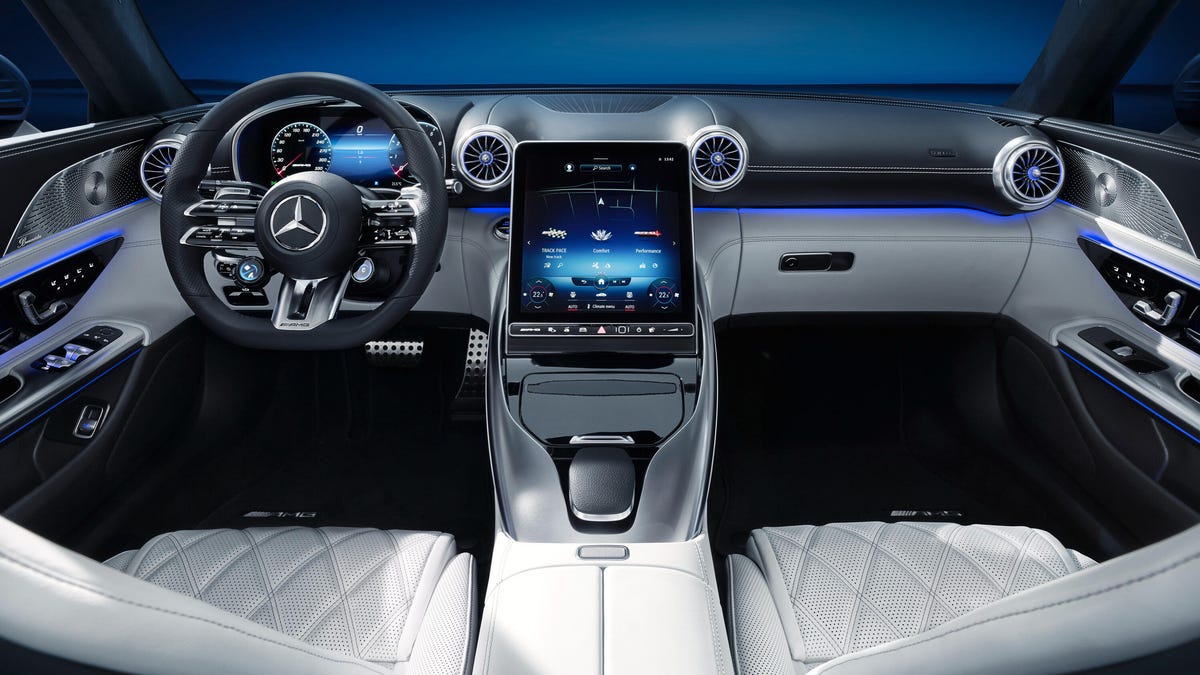 2022-mercedes-amg-sl-roadster-interior-110