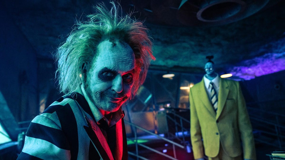 beetlejuice-beetlejuice-michael-keaton-bob-warner-bros-pictures