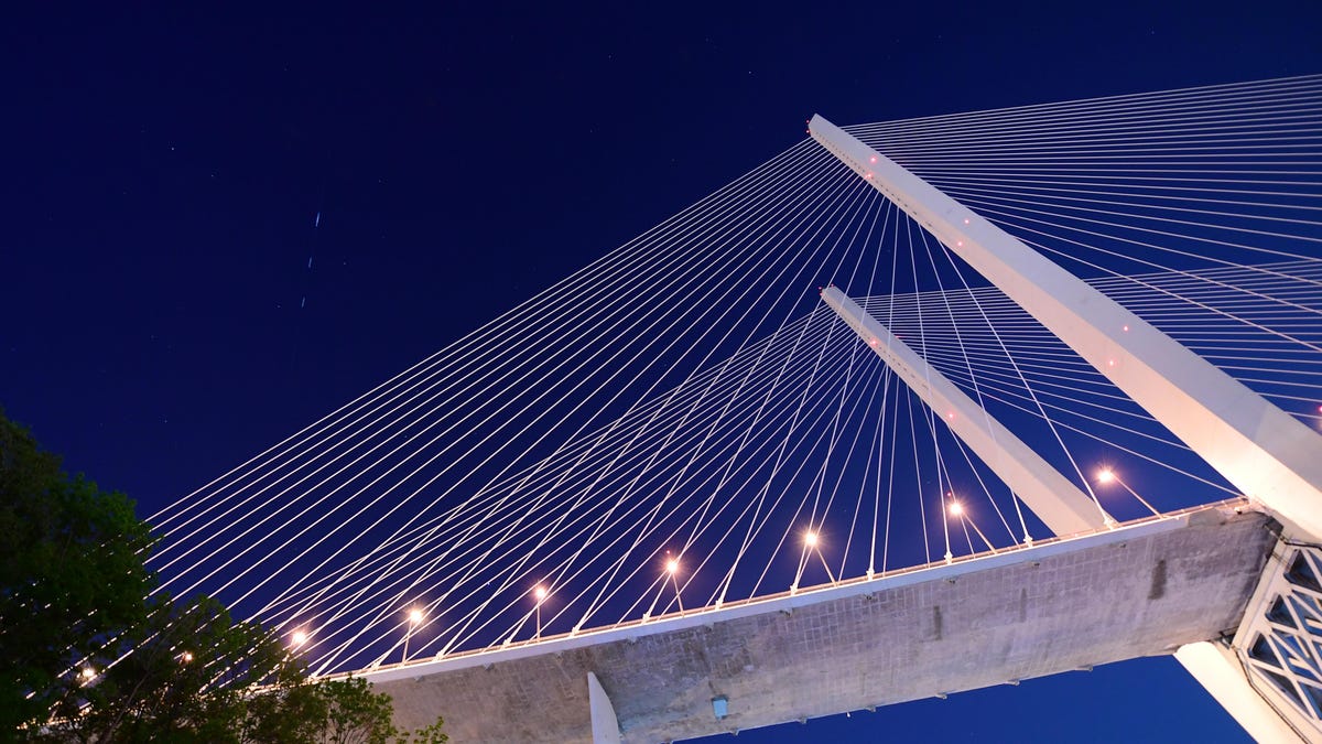 starlink-spacex-satellites-gettyimages-1217771805