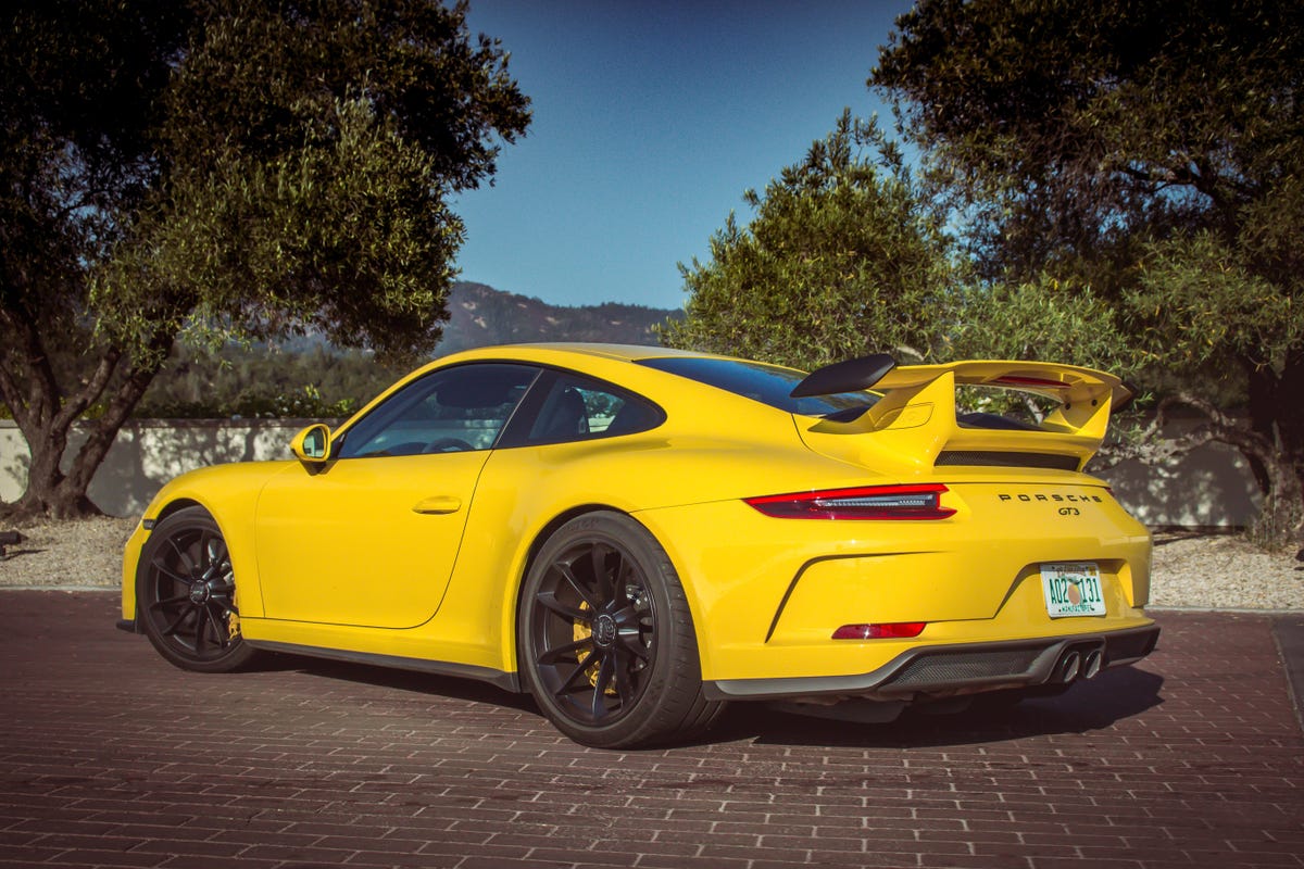 2018-porsche-911-gt3-1