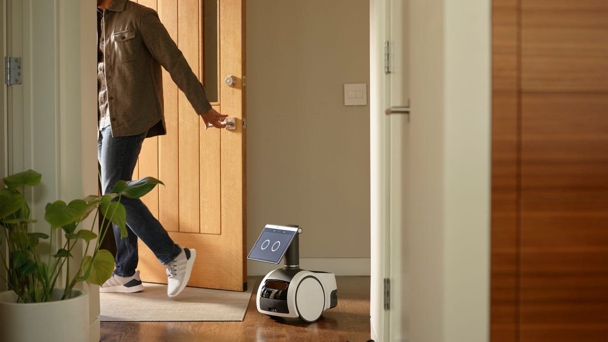 astro-lifestyle-man-leaving