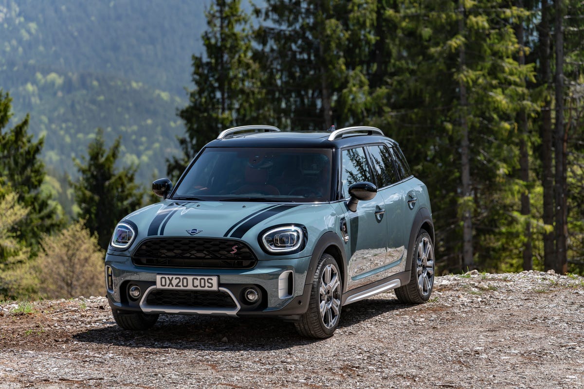 the-new-2021-mini-countryman-cooper-s-front