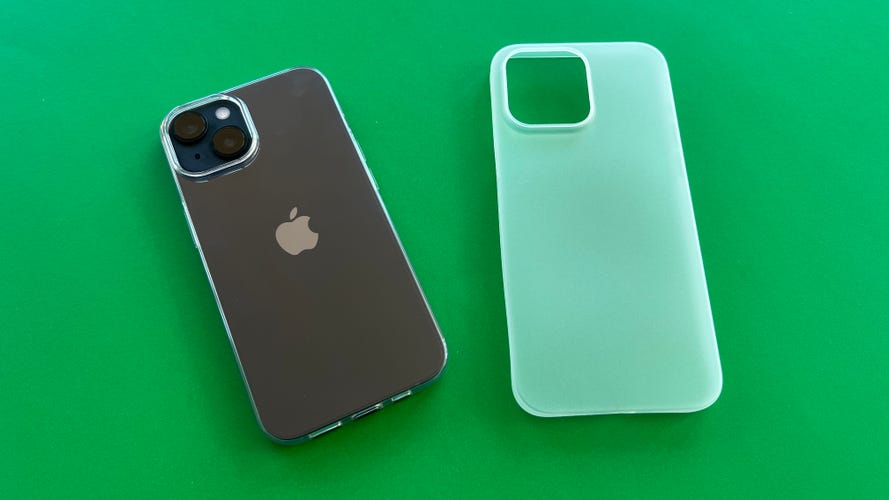 totallee-iphone-14-cases