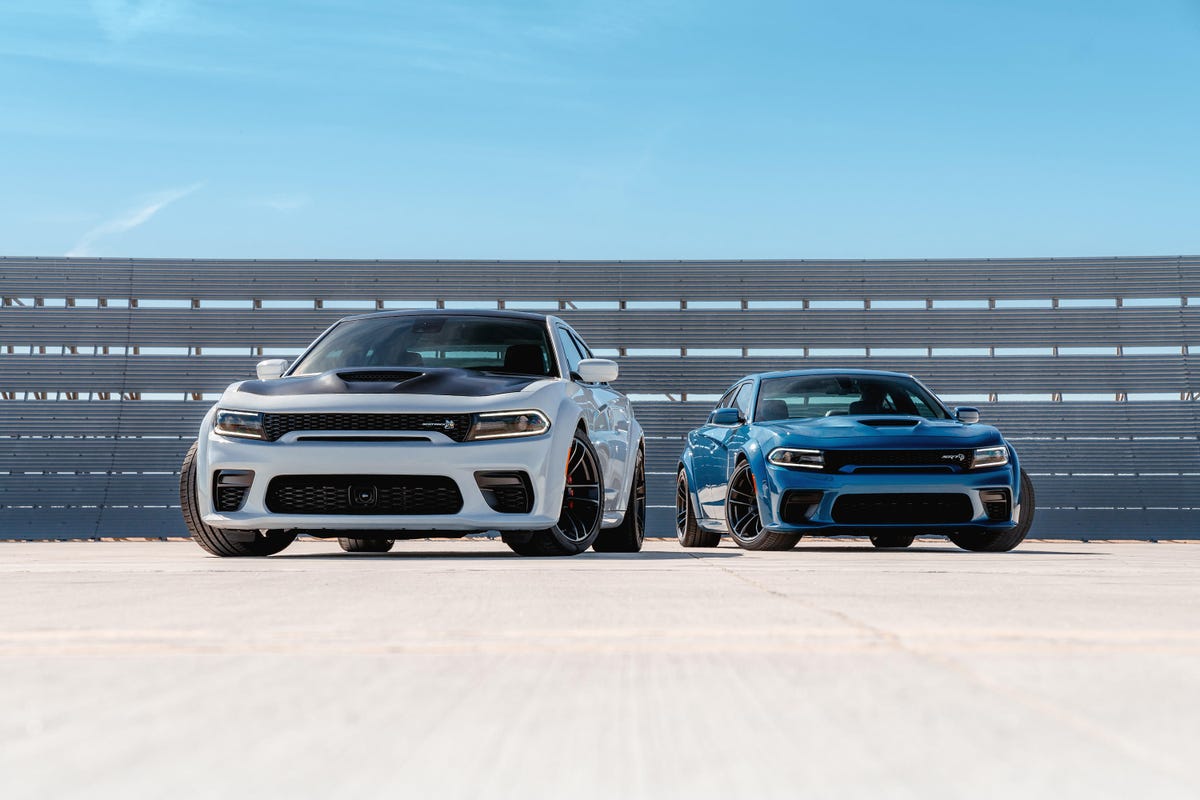2020-dodge-charger-scat-pack-and-hellcat-widebody-1