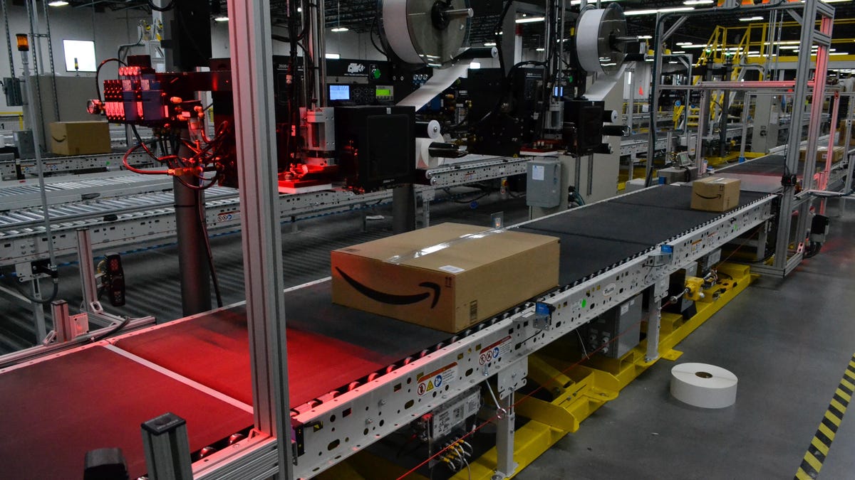 amazon-fall-river-fulfillment-center-10