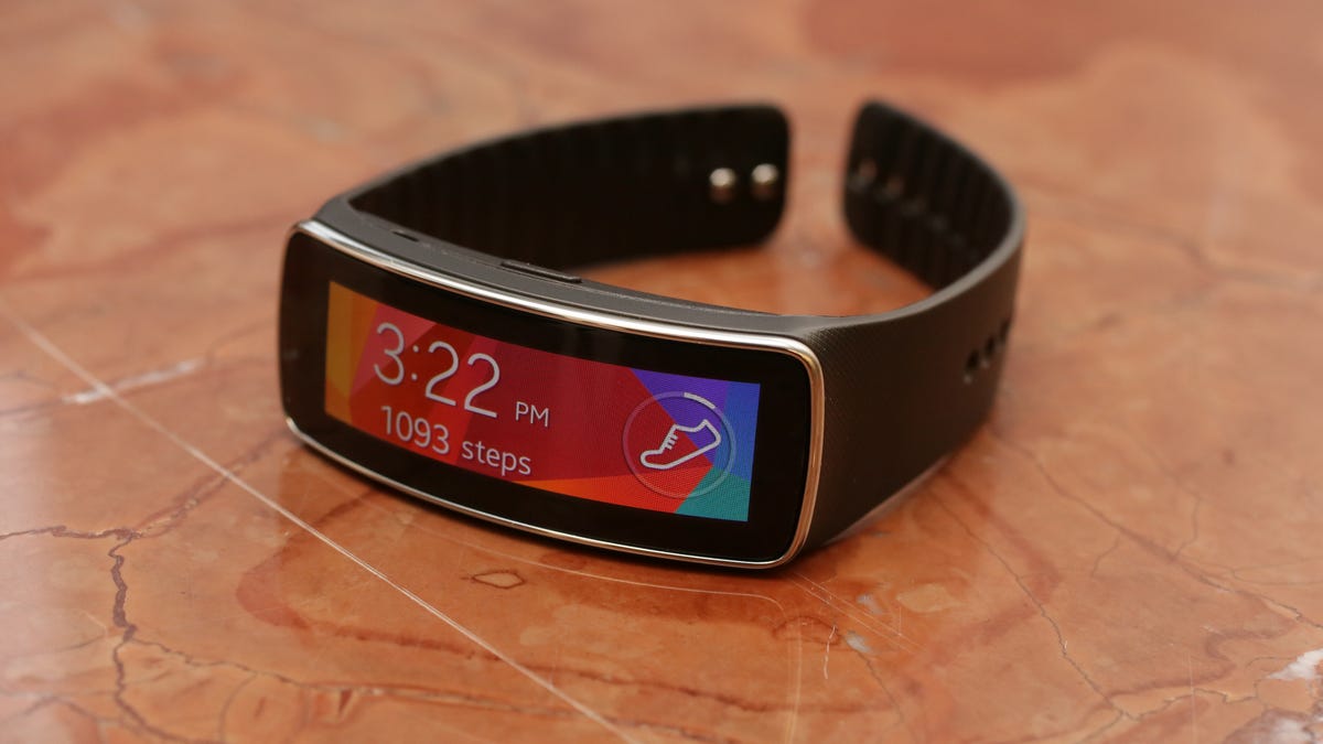 samsung-galaxy-gear-fit-product-photos-01.jpg