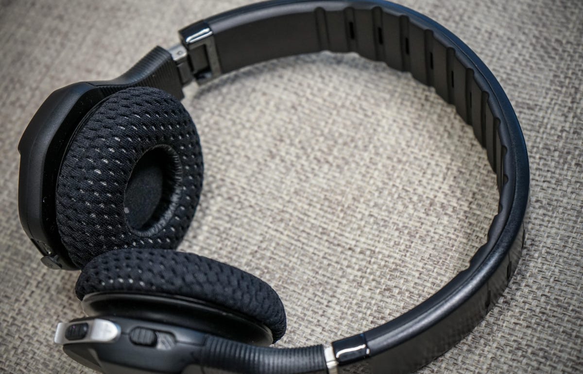 jbl-x-under-armor-train-002