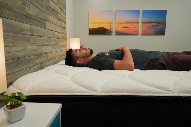 dreamcloud-mattress-review-back-sleeper-9.jpg
