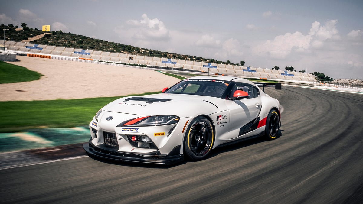 supra-gt4-driving1