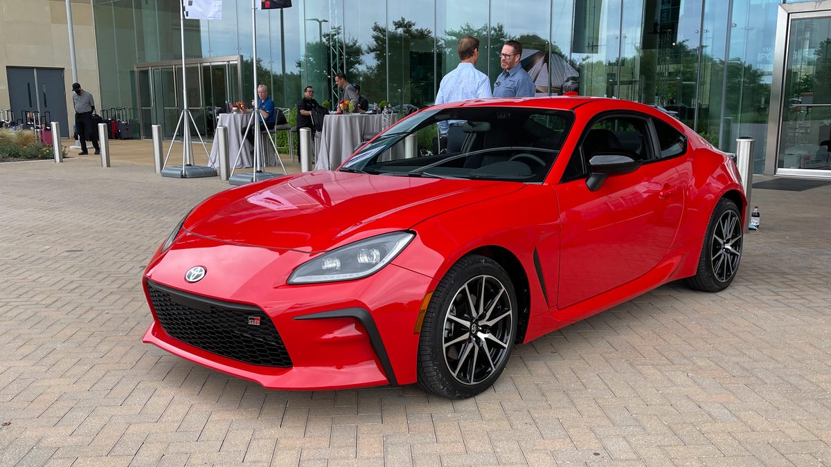 2022-toyota-gr-86-base-model-111