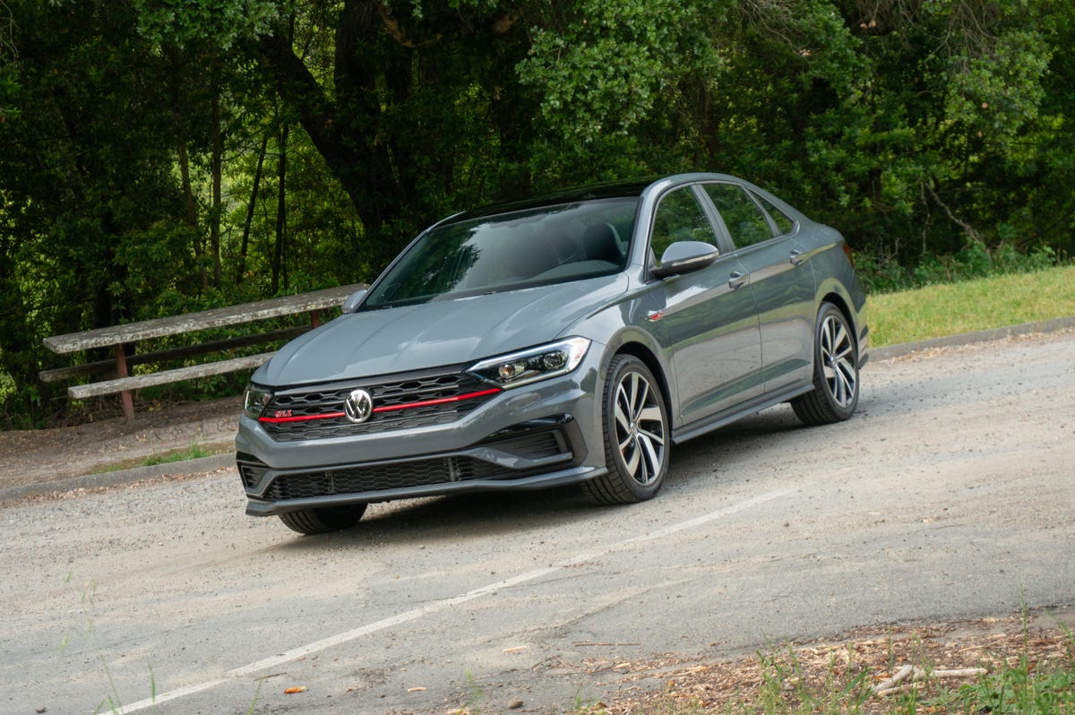 volkswagen-jetta-gli-2019-5918