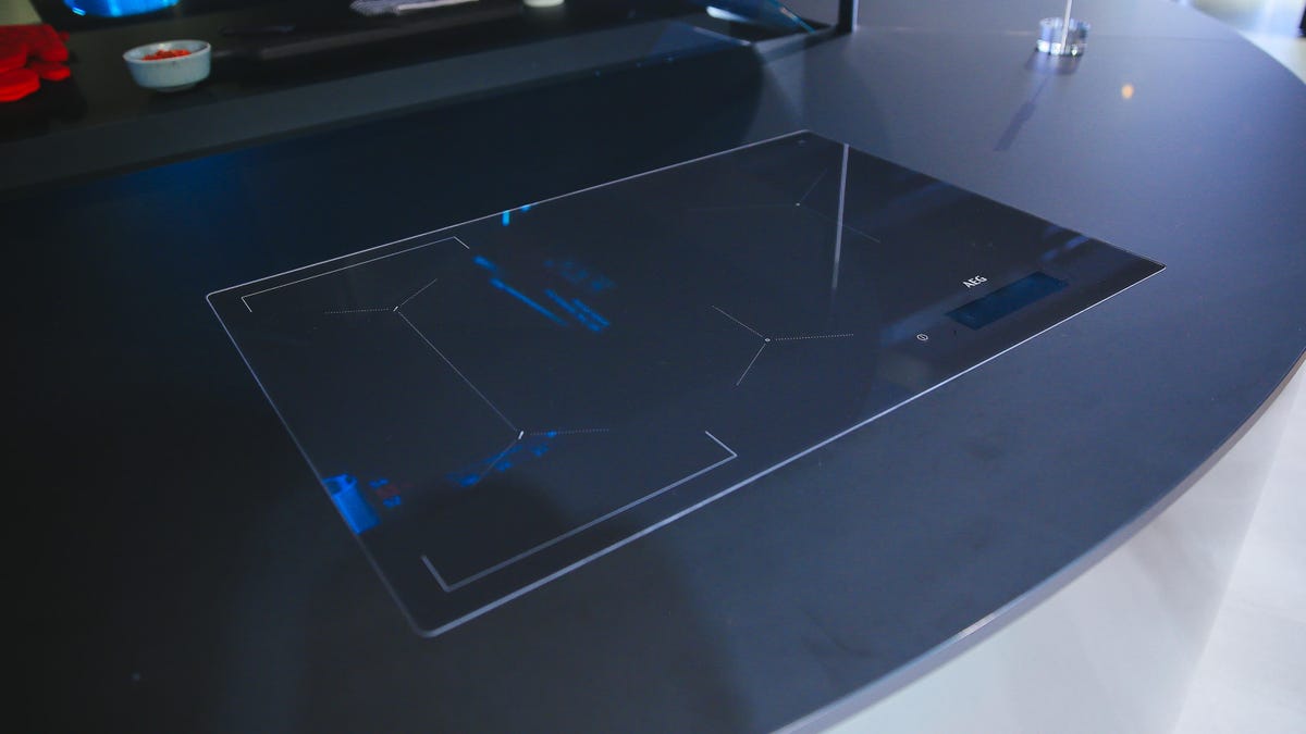 aeg-sensecook-cooktop-ifa-2018-product-photos-1