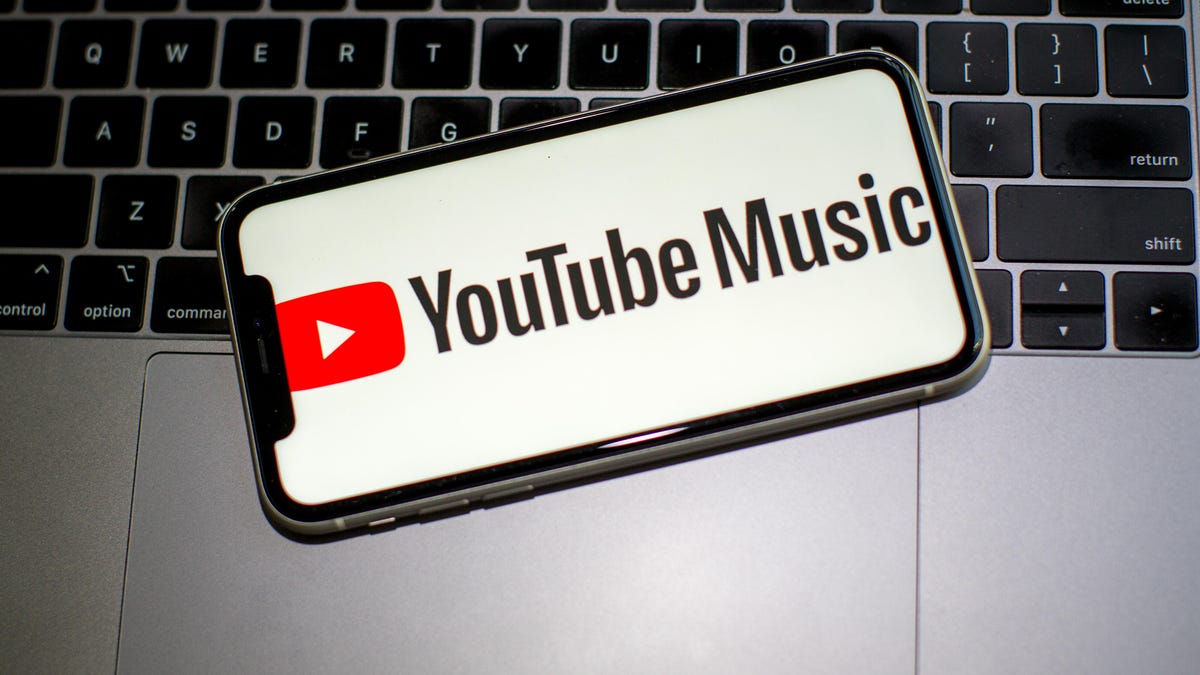 youtube-music-laptop-2488