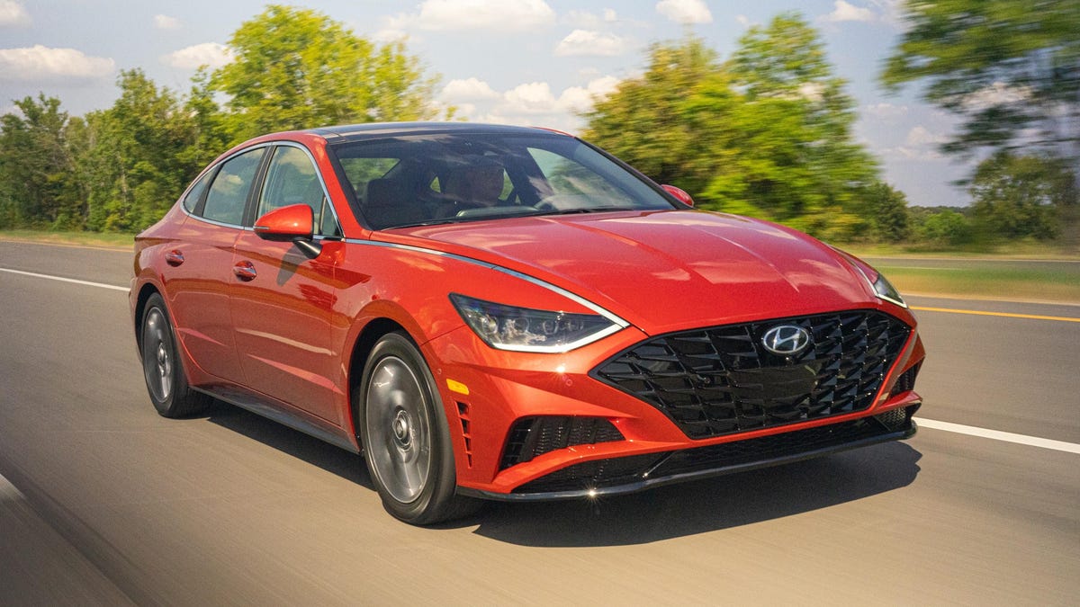 2020 Hyundai Sonata front three-quarter view