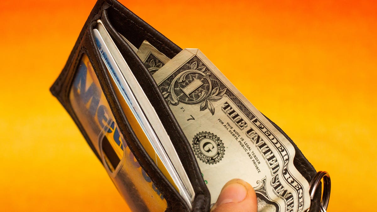 005-cash-stimulus-empty-wallet-economic-crisis-dollar-bill-currency-2020