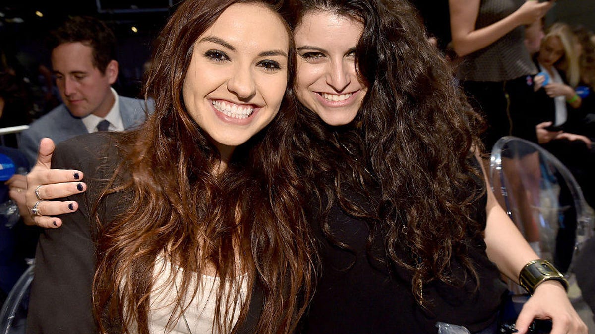 Beautycon Media Curates The First Digital Content Creator Town Hall With Hillary Clinton