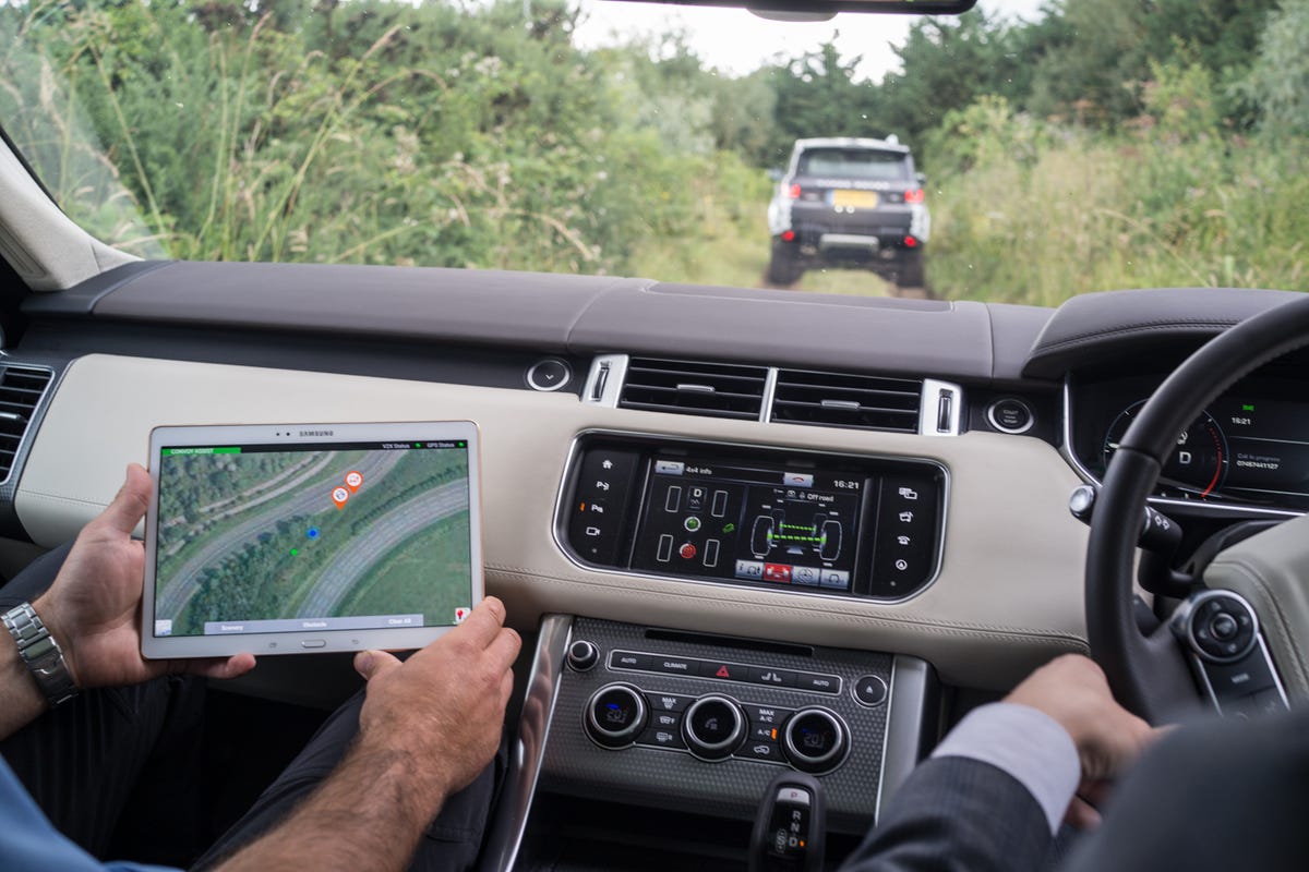 jaguar-land-rover-tech-off-road-autonomous-16.jpg