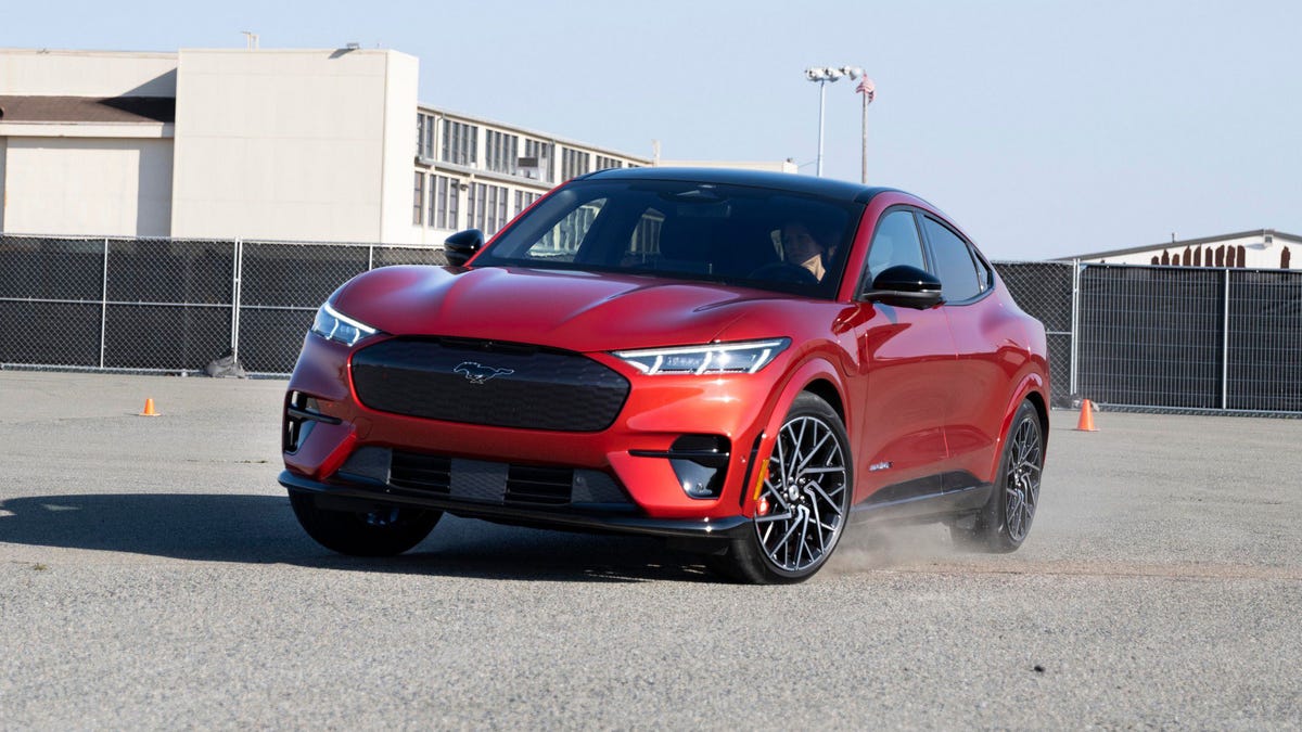 mustang-mach-e-gt-performance-edition-07