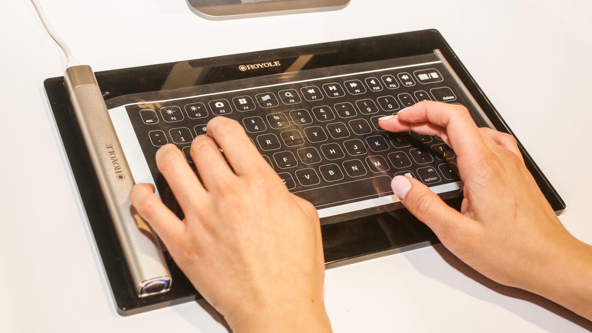 02-royole-flexible-keyboard