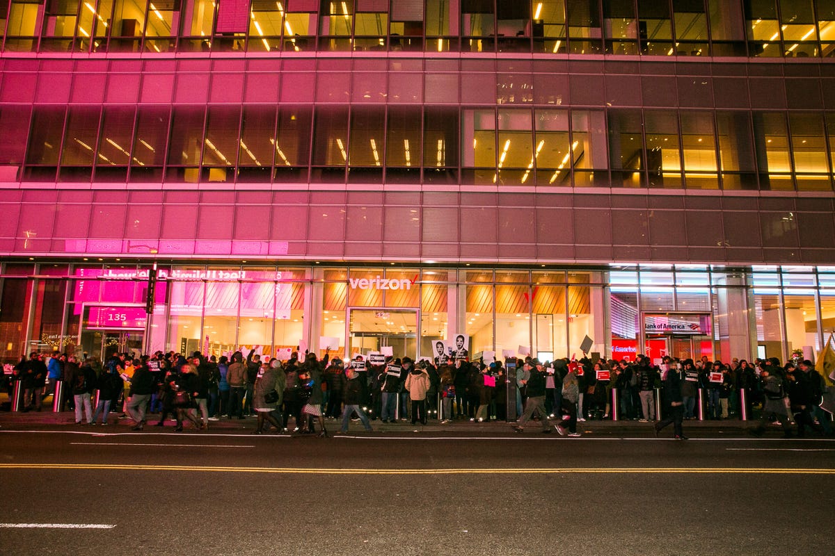 002-nyc-net-neutrality-protest-verizon-hq-dec-7-2017
