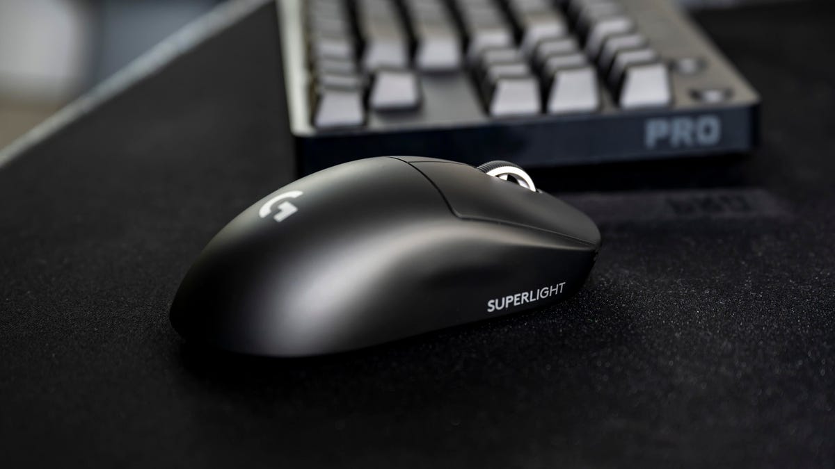 logitech-pro-x-superlight-mouse-04