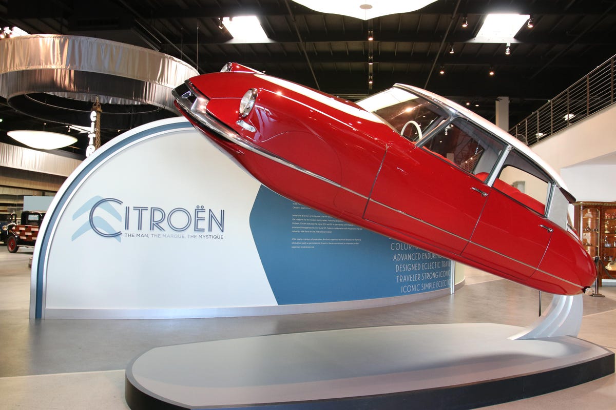 mullin-automotive-museum-1-of-52