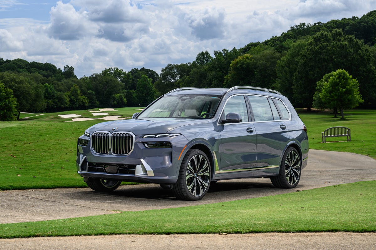 2023 BMW X7