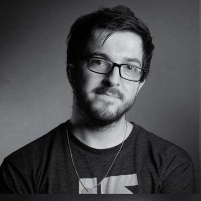 Headshot of Andrew Lanxon