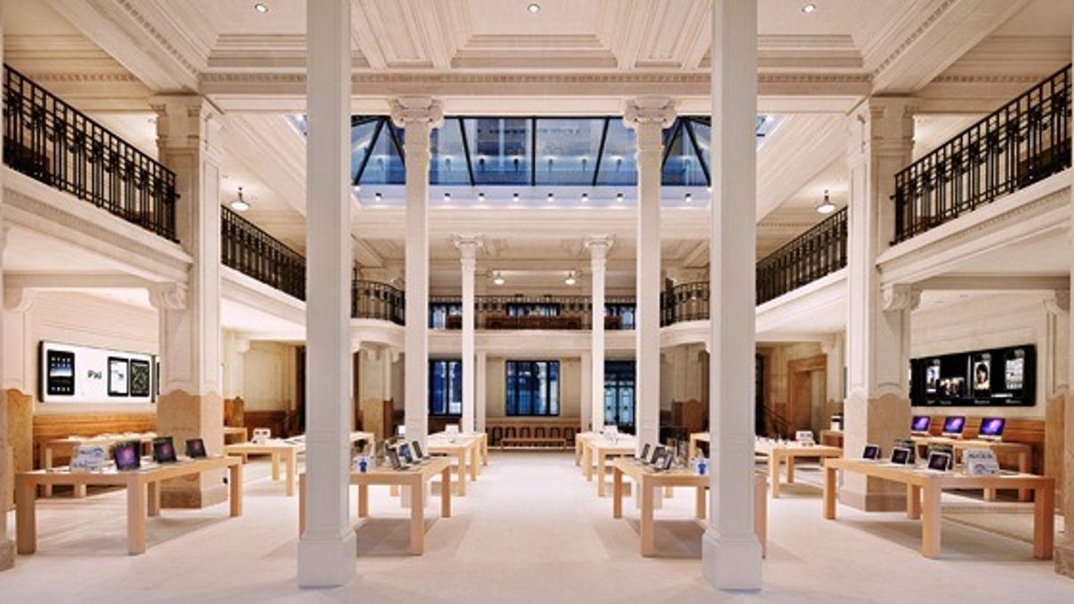 Apple Store in Paris
