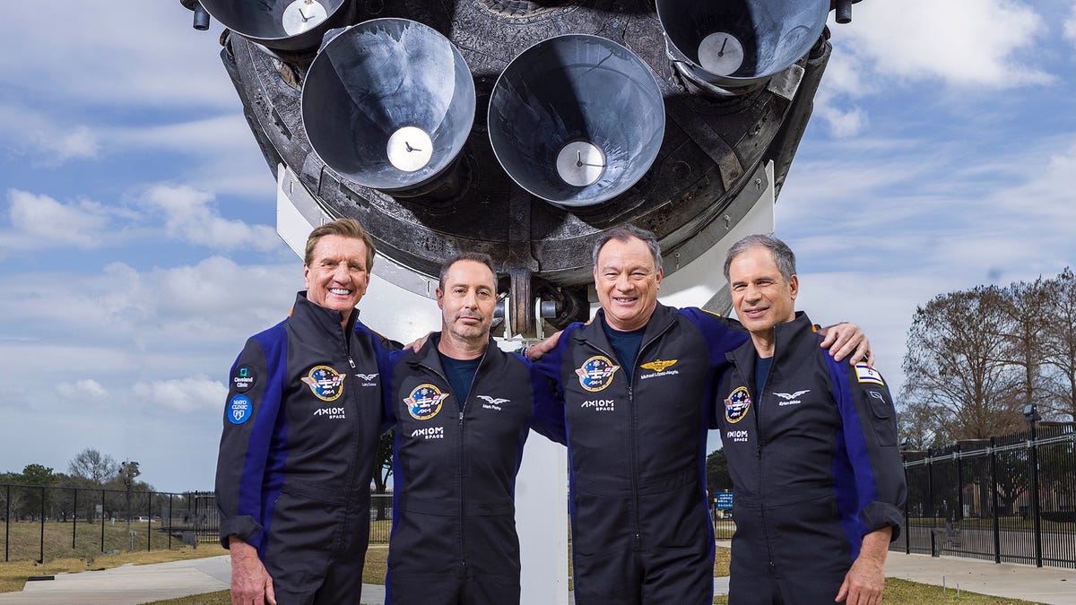 axiomspace-ax1crew-crew-cgunn-web2