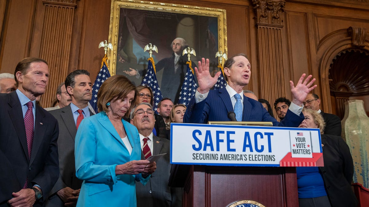 Democratic Leaders Address Media Ahead Of Vote On Securing America's Elections Act