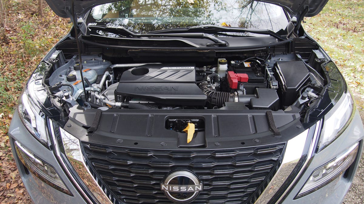 2022 Nissan Rogue Platinum AWD - hood